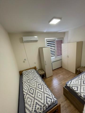 R&K Hostel 斯科普里 外观 照片